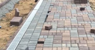 Укладка плитки на дорожке в Чайковском от 810 руб. - доступная стоимость
