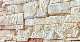 Профессиональная укладка камня на цоколь в Чайковском в октябре