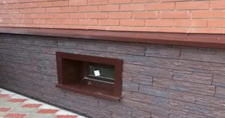 Облицовка цоколя панелями под камень в Чайковском в октябре