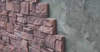 Качественная отделка цоколя фундамента снаружи в Чайковском в октябре